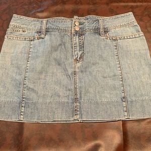 Gap mini skirt